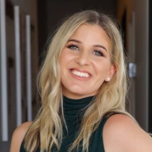 Meet your Posher, Caroline